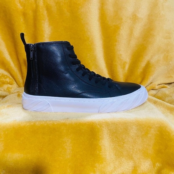 Karl Lagerfeld high top shoes sneakers 
Leather made chunky platform soles - Picture 1 of 4